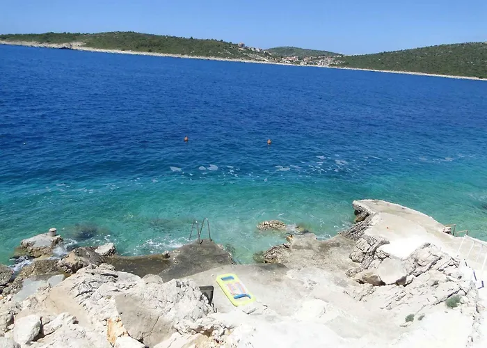 Apartament In 36359 *